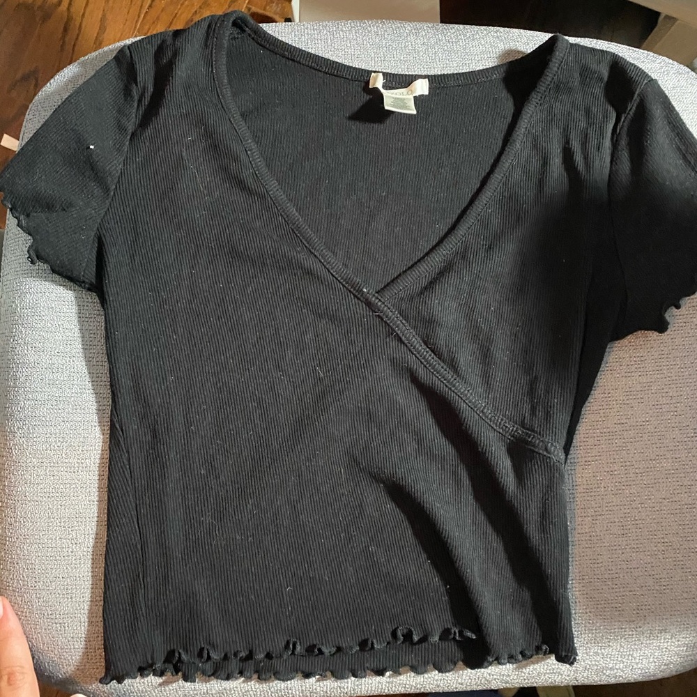 Tillys black crop top